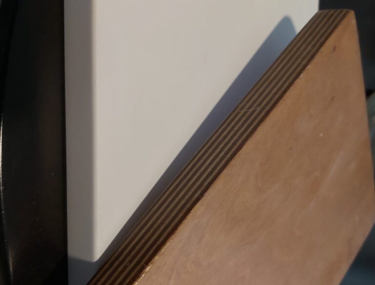 לוחות וקנטים כולל קנט בריץ' חשוף